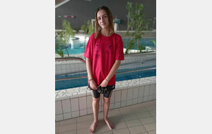 une nageuse du Noblat Aquatique club au Meeting national De Brive 